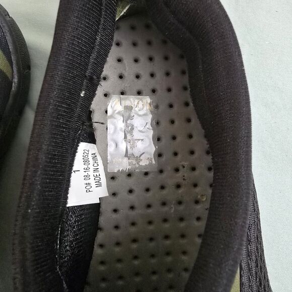 Norty Kids Slip On Camo Greens Water Shoes Size 1 New Without Tag Childrens - Picture 10 of 10